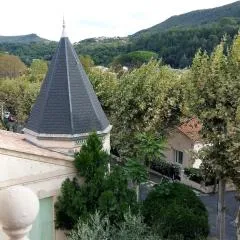 Séjour Idéal à Lamalou: Studio 28 m², Balcon, Proche Thermes, Animaux Acceptés, Wifi Inclus - FR-1-451-182