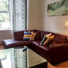 Pass the Keys Delightful 2 bed apt in Didsbury sleeps 4