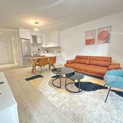 Jacinto Benavente 15, 1A con Parking gratis by YBH