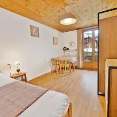 Studio cosy avec balcon et piscine à Serre Chevalier, à 300m des pistes - FR-1-762-11