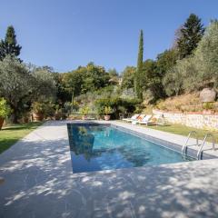 Villa Iris with Swimming Pool