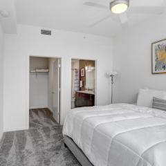 Stunning 2-Bed Condo with Panoramic DT Tampa Views