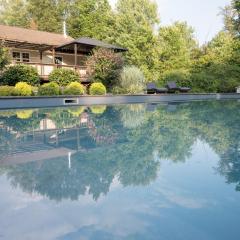 Secluded 5 acre getaway heated salt water inground pool 6 person hot tub