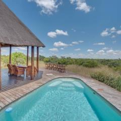 Zebula Golf and Wildlife Estate - Dusk Till Dawn Pax 13 - Moi Signature Luxury villa