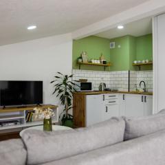 Victoria Apartment