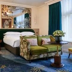 The Capital Hotel, Apartments & Townhouse