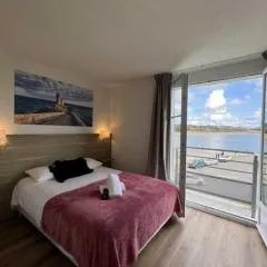 Couett'Hôtel Brest Port de plaisance, Les pieds dans l'eau