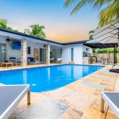 Casa Tropicana - Heated Pool, Game Room & Mins from beach