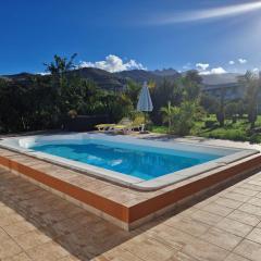 Casa con piscina, High-speed Wi-Fi y vistas