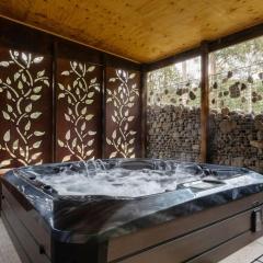 River Rock Retreat - Relaxing Country Spa Seclusion