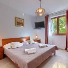 Apartment Alba-5 by Interhome