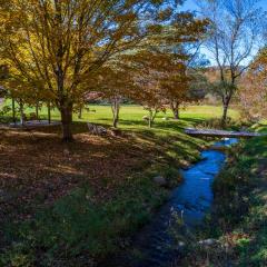 Holler Hall Creekside Mountain Cabin Retreat