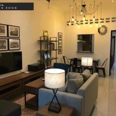 IPOH 8Perkins Canning Garden 7-8pax Elegant Homestay with 4Bedrooms, 3Bathroom, 1Living, 1Dining, 1Kitchen-Bar with 3Parkings