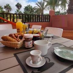 Bouganville - Apartment with Terrace & Shared Pool