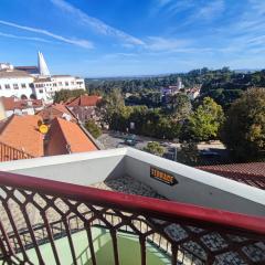 Sintra, T2 in historic center with Palace views, Sintra