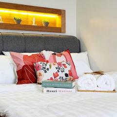 Cozy-spacious-elegant family suite that sleeps 8.