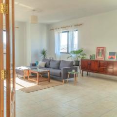 Double bedroom with ensuite in spacious corner apartment
