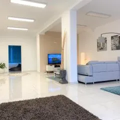Stadtsuite mit Sauna in Wiener Neustadt 135 m2