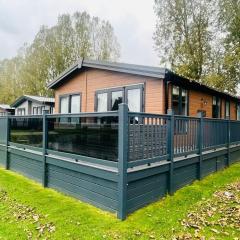 Fountain View Lodge with Hot Tub