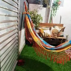 Casinha Linda, 4 camas para 5 hóspedes e próximo ao metrô