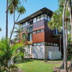 Surfside Beach House 17 Rainbow Shores