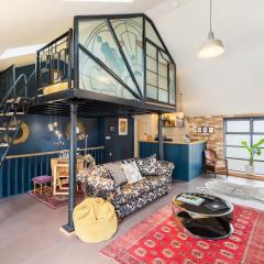Pittville Loft Apartment - Central Cheltenham Highly Rated with Free Parking