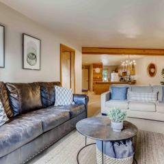 Cozy Ski Condo + Hot Tub + Fireplace + Heated Pool