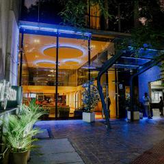 Howard Johnson La Cañada Hotel & Suites