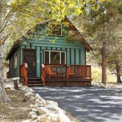 Secluded Big Bear Cabin with Private Hot Tub and Deck