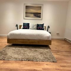 Spacious 1-Bed Apt in Stretford