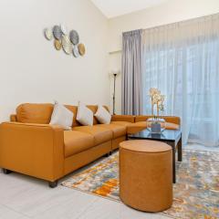 Contemporary furnishing I City skyline view