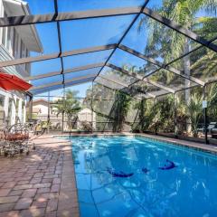 Sneaky Tiki: Heated Saltwater Pool+5 min to beach