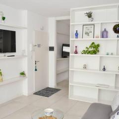 Pacheco de Melo 2936 by depptö