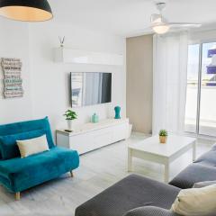Bonito apartamento ideal para familias con piscina en Roquetas