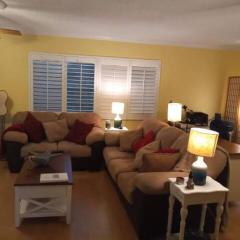 Large Lush Oasis Paradise by FLL Beach and Galleria - 2bd 2ba