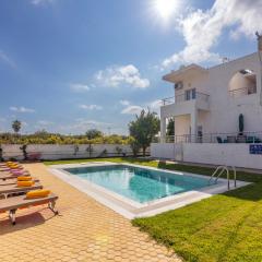 Amazing Villa Chrysanthi with private pool in Heraklion