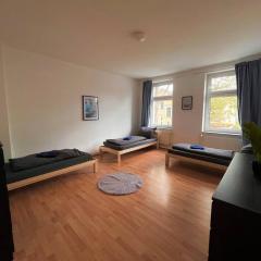 Wohnung mit 3 Schlafzimmern, sehr großer Küche mit Essbereich und Balkon in Magdeburg-Sudenburg