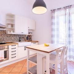 Viola's Luxury House