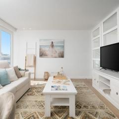 Stylish Beachfront Escape . Steps to Beach . Wifi