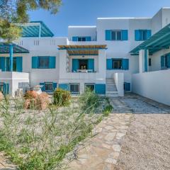 G&K Blue House on Agia Anargyroi Beach, Naousa