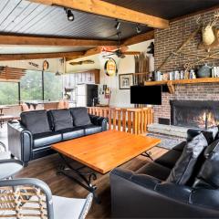 Semi Detached Mountain View Chalet