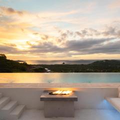 CASA AYLA A - stunning 5BR Ocean view house & infinity pool in Flamingo