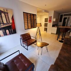 Appartement cosy centre ville proche chantiers navals, calanques, plages