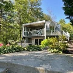 Waterfront Cottage in Muskoka