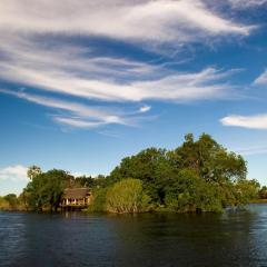 Sindabezi Island Camp