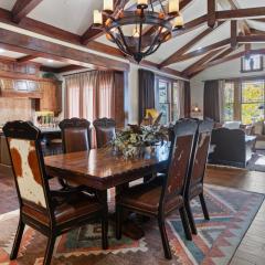 Pet friendly home in Tuhaye, Views of Deer Valley, hot tub, fire table