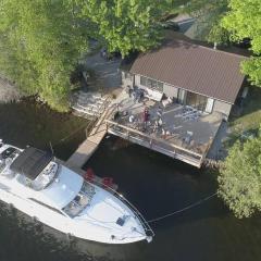 Driftwood Point Waterfront Cottage