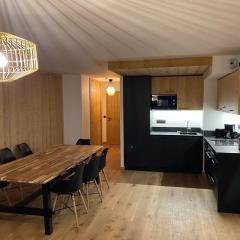 Appartement charmant au pied des pistes avec balcon et parking - FR-1-692-93