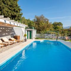 Holiday Home Mamita - Heated pool