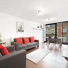 2 bed/2 bathroom apartment in heart of Shoreditch!